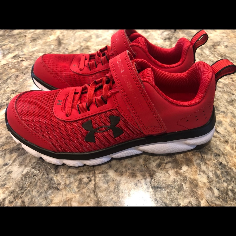 Boys Under Armour Velcro Shoes